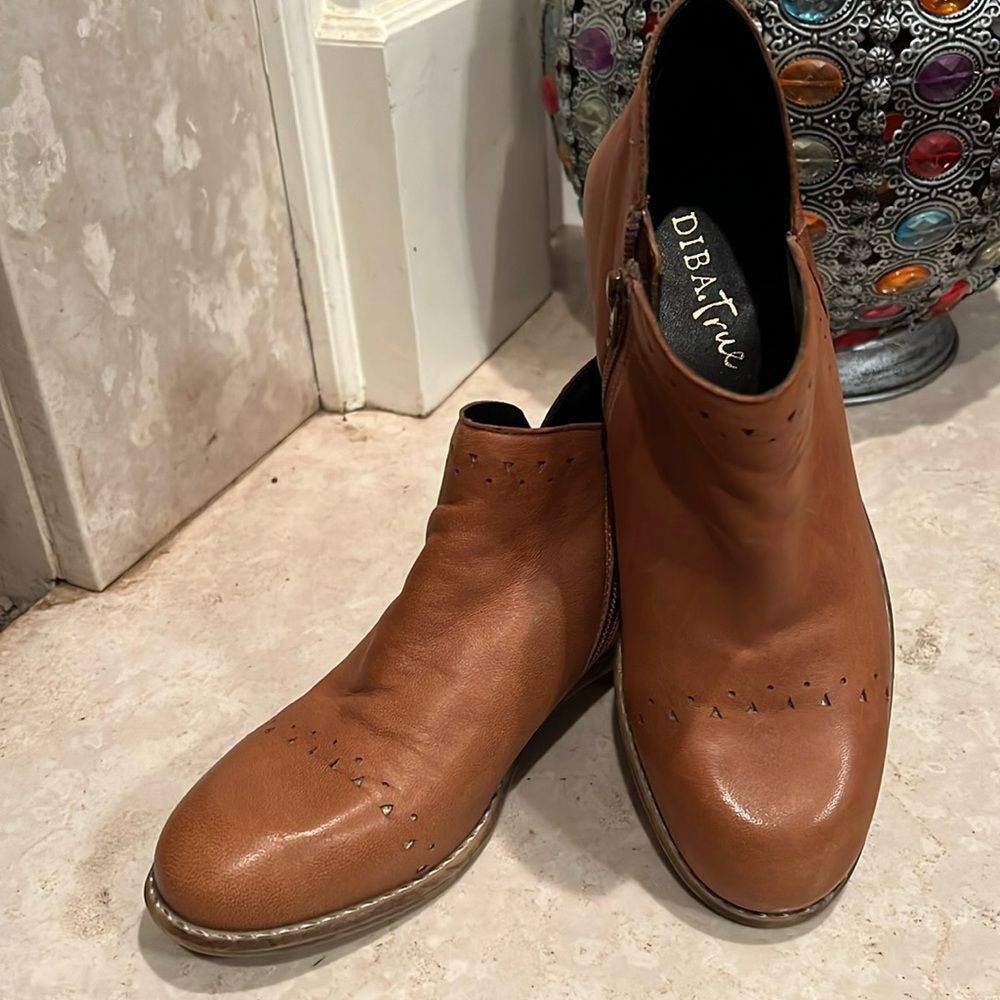 Diba True booties size 6.5
